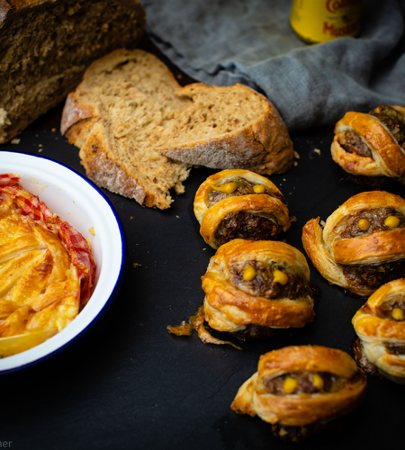 Halloween: Mummy meatballs & Mummy brie