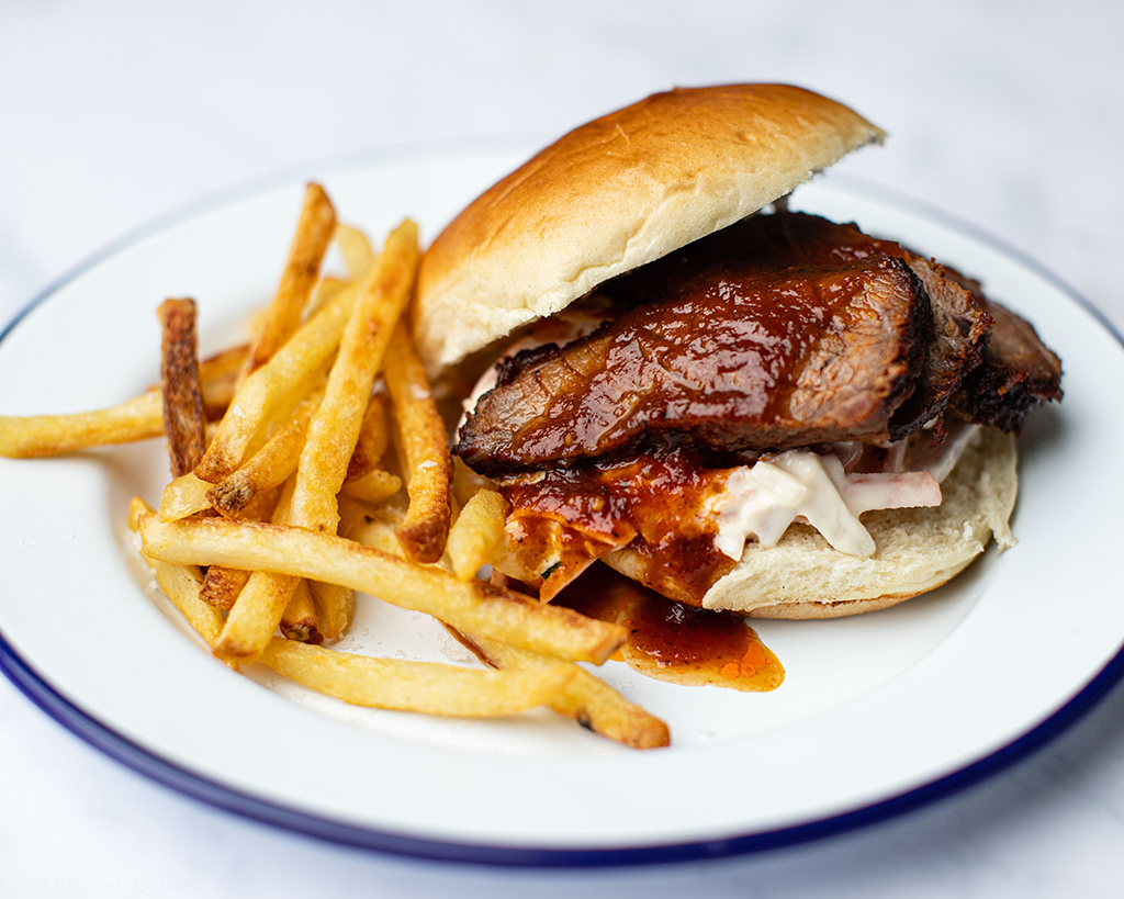 Slowcooked beef brisket sliders • Lou's Kitchen Corner